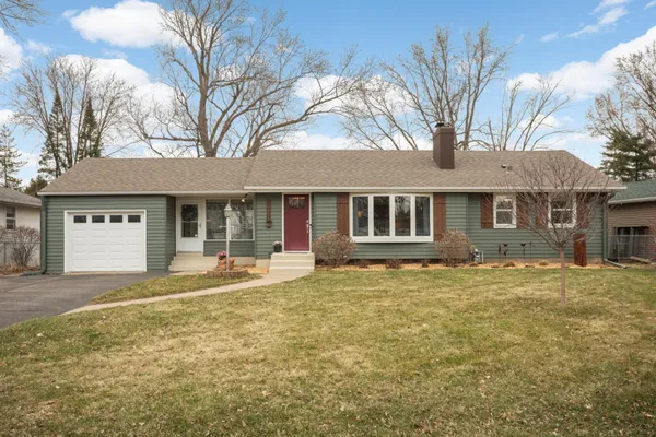 $419,900 | 1981 Glenpaul Avenue, Arden Hills, MN 55112