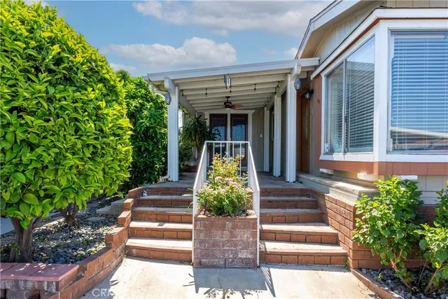 a view of a pathway of the house