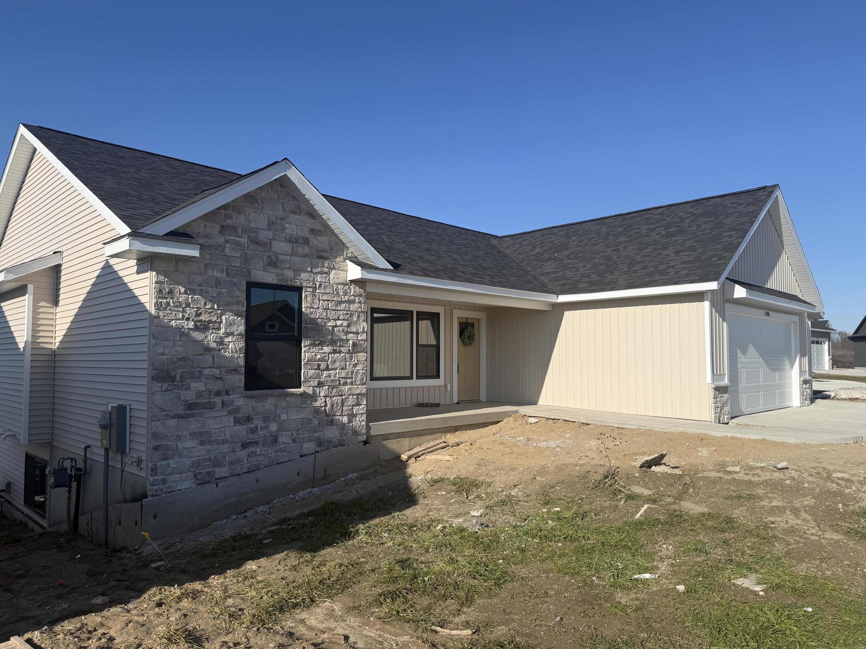 6185 Slumber Way Allendale, MI 49401 - Photo 2 of 62 IMG_4898