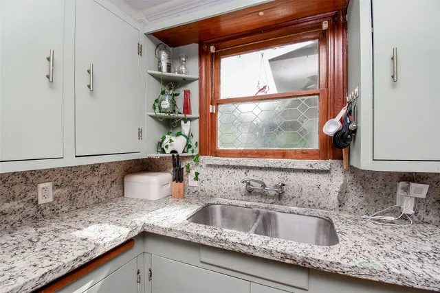 $220,000 | 302 Damon Street, Richmond, TX 77406