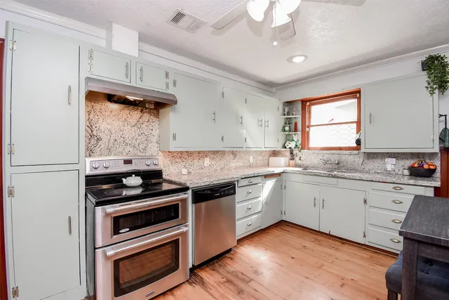 $220,000 | 302 Damon Street, Richmond, TX 77406