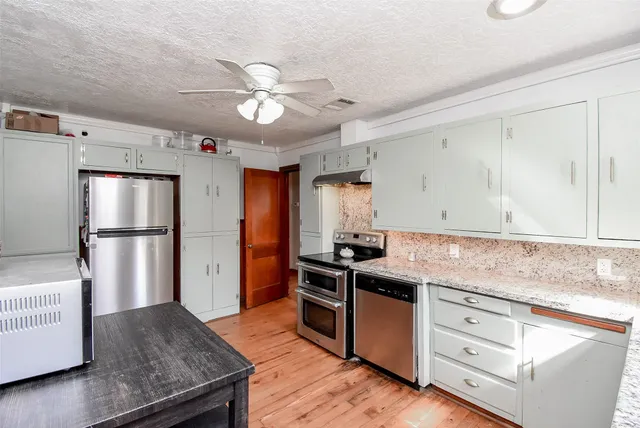 $220,000 | 302 Damon Street, Richmond, TX 77406