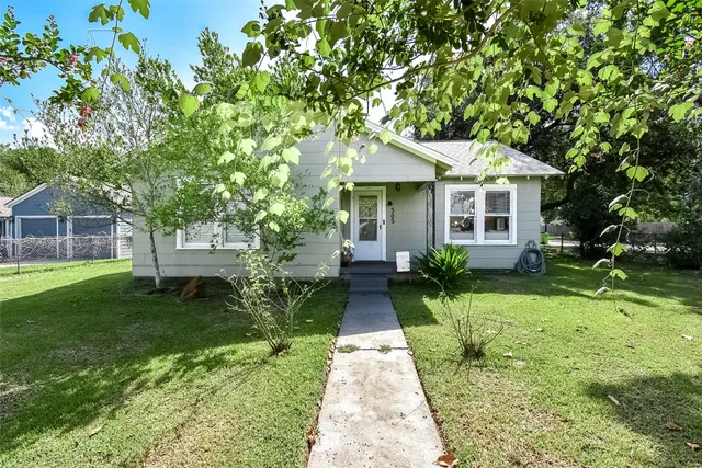 $220,000 | 302 Damon Street, Richmond, TX 77406