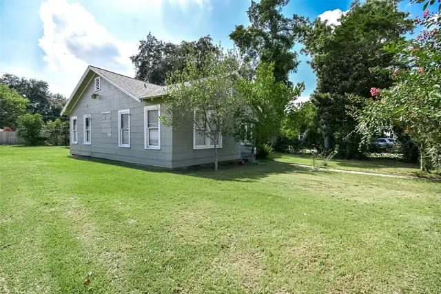 $220,000 | 302 Damon Street, Richmond, TX 77406