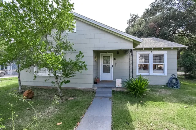 $220,000 | 302 Damon Street, Richmond, TX 77406
