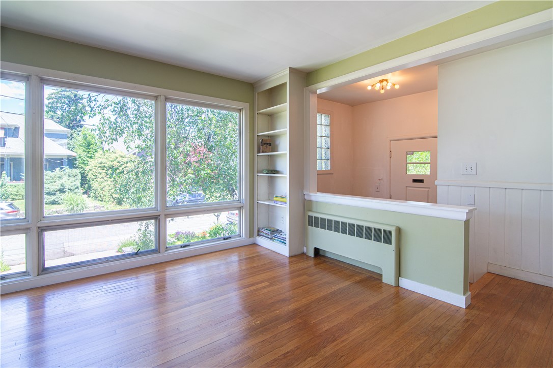 7 Langham Road Providence, RI 02906 - Photo 4 of 31