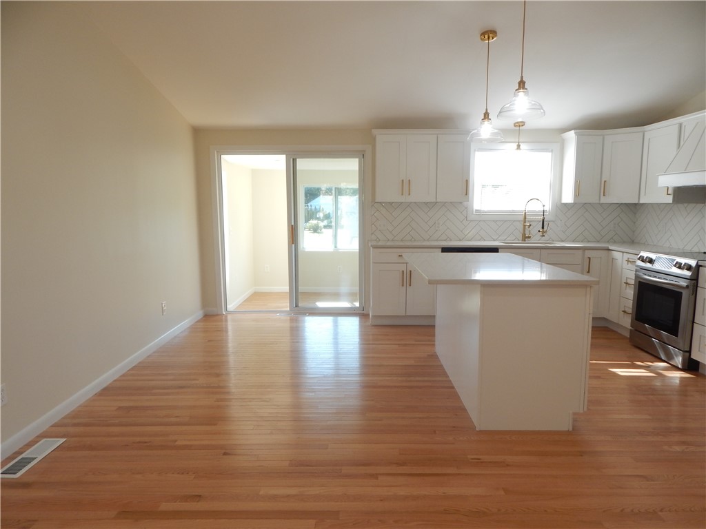 14 Fields View Road Westerly, RI 02808 - Photo 11 of 40 Gallery Image 11