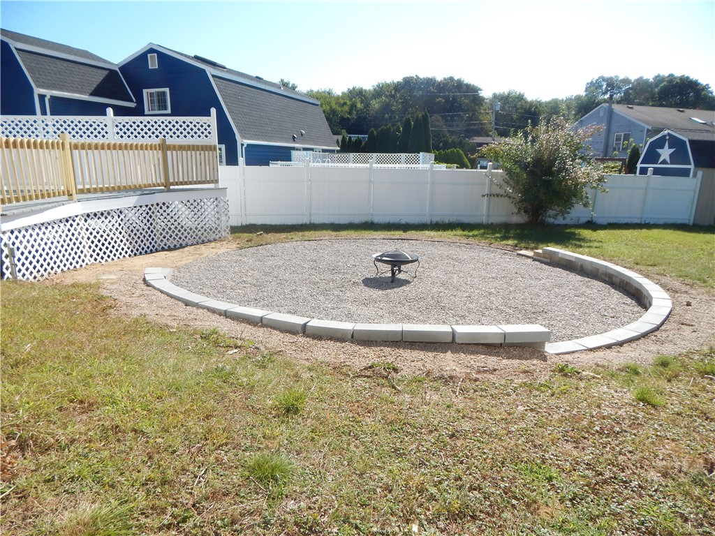 14 Fields View Road Westerly, RI 02808 - Photo 38 of 40 Gallery Image 38