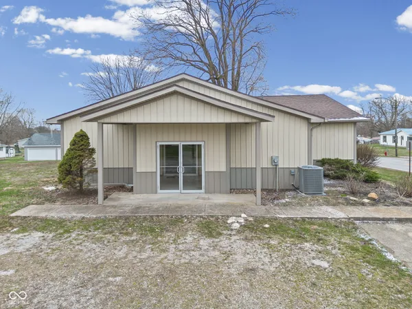 $294,900 | 307 South High Street, West Lebanon, IN 47991