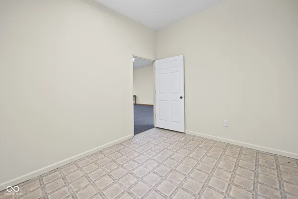 $294,900 | 307 South High Street, West Lebanon, IN 47991