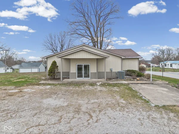 $294,900 | 307 South High Street, West Lebanon, IN 47991