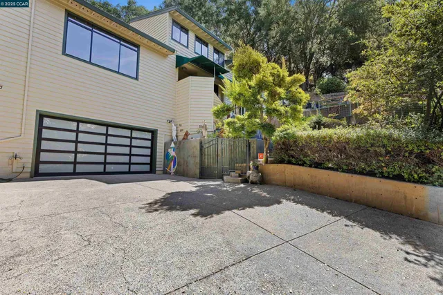 $2,100,000 | 39 Mira Loma Road, Orinda, CA 94563