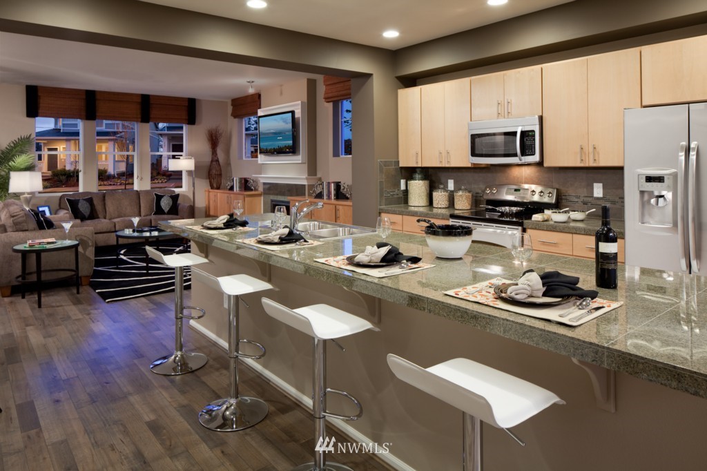 6446 High Point Drive Southwest Seattle, WA 98126 - Photo 4 of 7 Gallery Image 4
