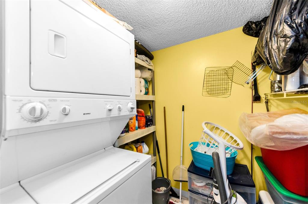 2575 Pine Ridge Way South, Unit E1 Palm Harbor, FL 34684 - Photo 15 of 31