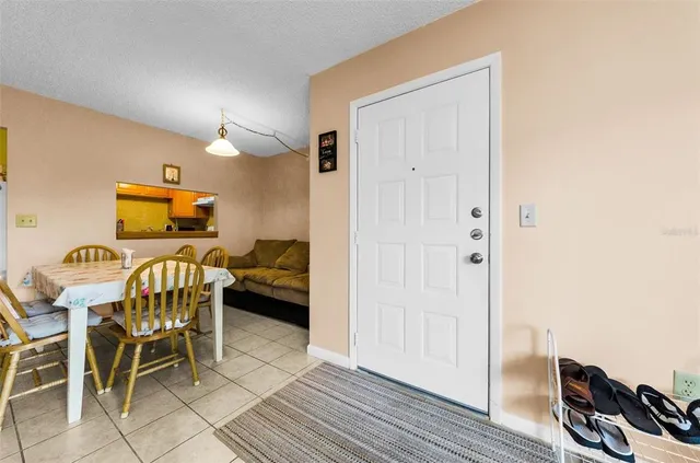 $199,000 | 2575 Pine Ridge Way South, Unit E1, Palm Harbor, FL 34684