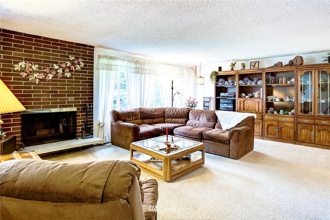 17043 154th Place Southeast Renton, WA 98058 - Photo 3 of 20