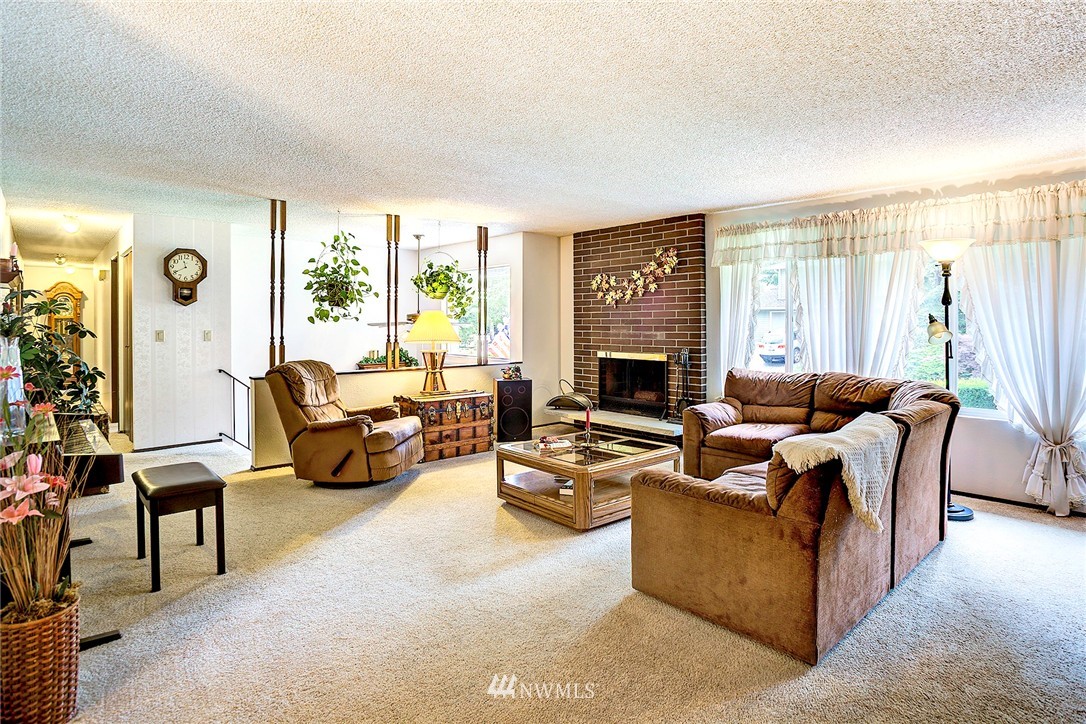 17043 154th Place Southeast Renton, WA 98058 - Photo 4 of 20