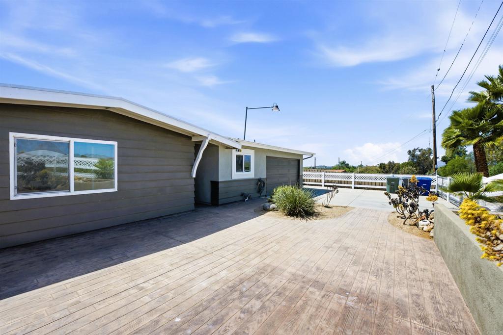 421 Hillcrest Lane Fallbrook, CA 92028 - Photo 2 of 32 a view of a house with a patio