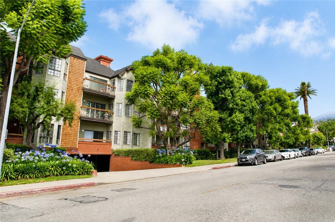 1313 Valley View Road, Unit 202 Glendale, CA 91202 - Photo 1 of 24