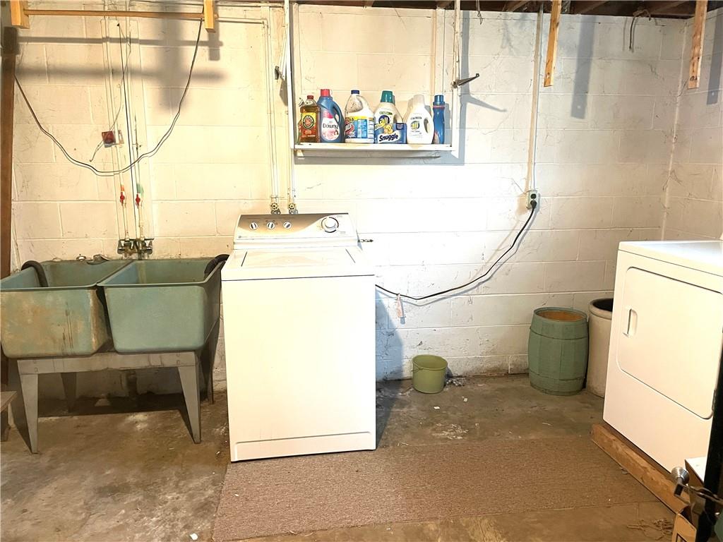 362 Carbon Center Road Butler, PA 16002 - Photo 30 of 43 a utility room with dryer and washer