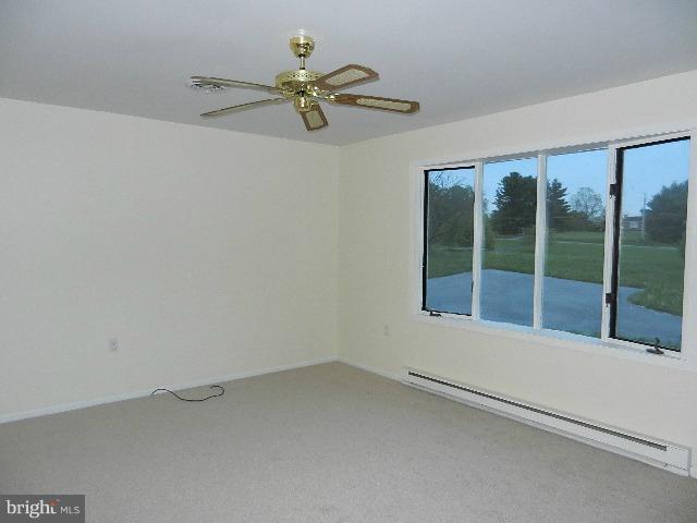 16426 Mt Tabor Road Hagerstown, MD 21740 - Photo 2 of 15 Living Room