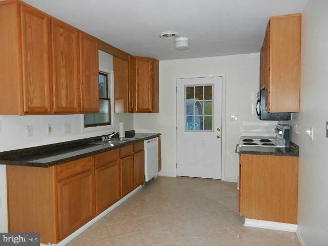 16426 Mt Tabor Road Hagerstown, MD 21740 - Photo 4 of 15 Kitchen
