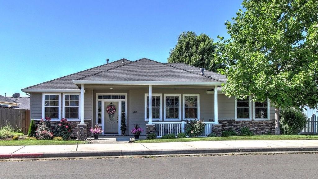 630 Barton Road Eagle Point, OR 97524 - Photo 1 of 21 Primary Photo