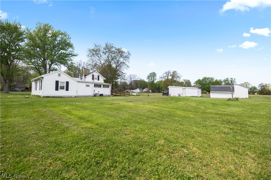 203 Annis Road Amherst, OH 44001 - Photo 6 of 50