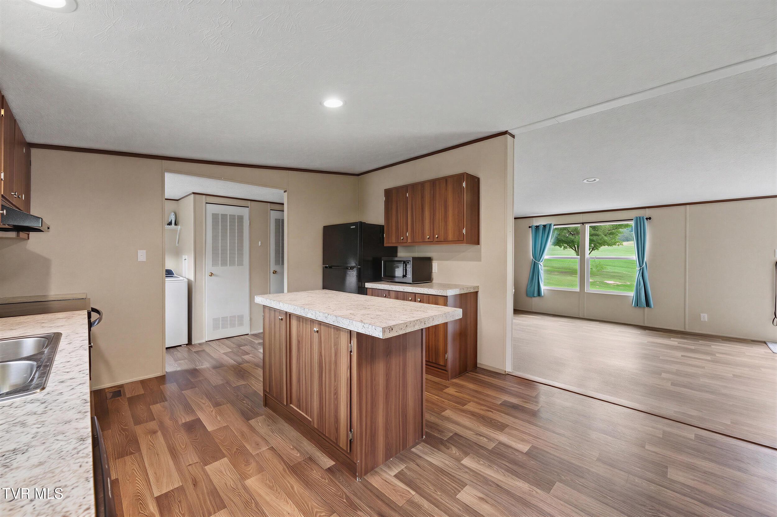 6730 Gap Creek Road Bulls Gap, TN 37711 - Photo 10 of 21 Kitchen
