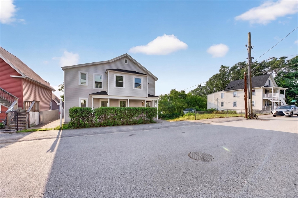 69 Orient Street Worcester, MA 01604 - Photo 1 of 42