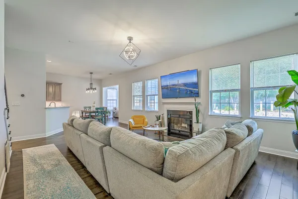 $568,800 | 139 Back Tee Circle, Summerville, SC 29485