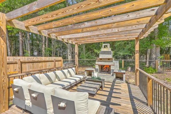 $568,800 | 139 Back Tee Circle, Summerville, SC 29485