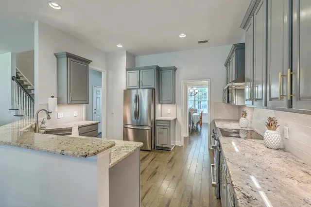 $569,900 | 139 Back Tee Circle, Summerville, SC 29485