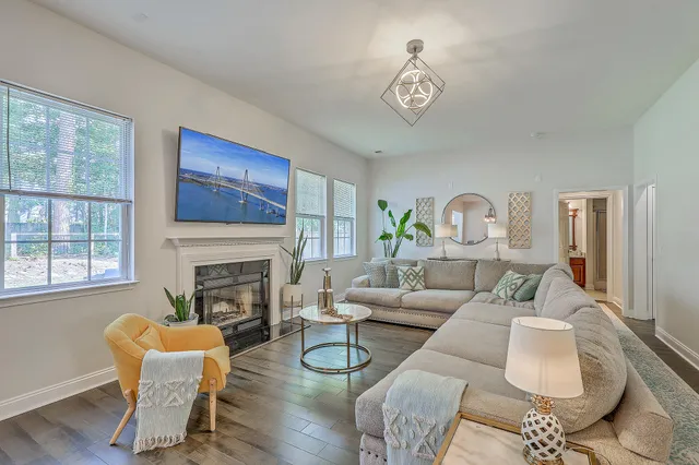 $569,900 | 139 Back Tee Circle, Summerville, SC 29485