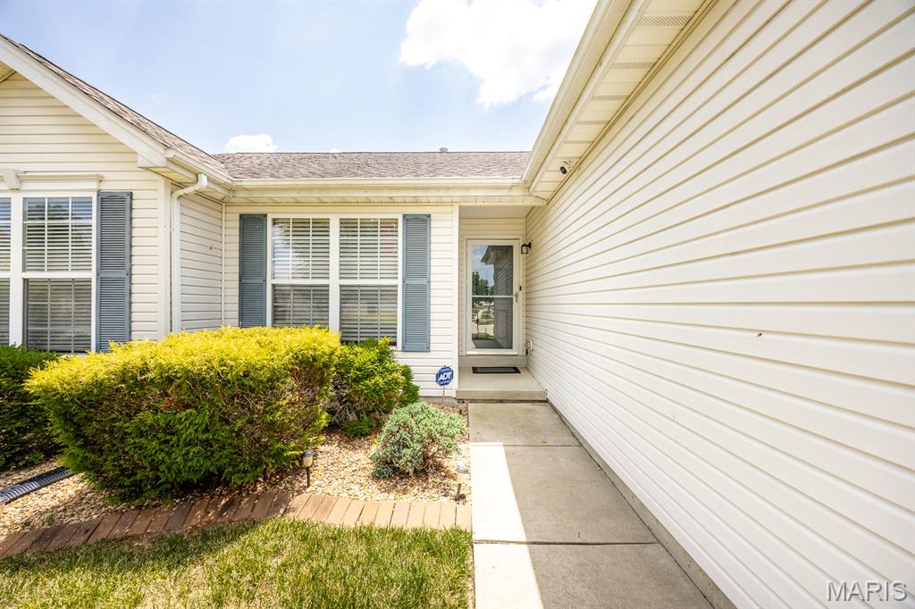 3033 Wye Oak Drive Belleville, IL 62221 - Photo 3 of 33