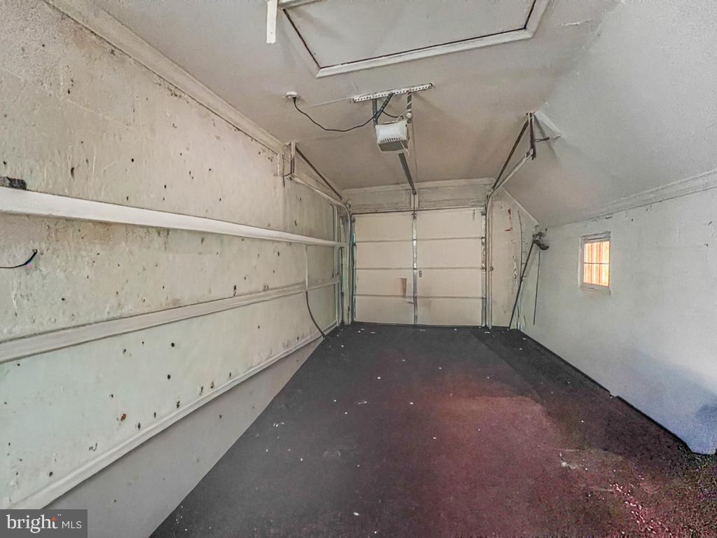 10 Makefield Road Morrisville, PA 19067 - Photo 33 of 46 a view of a garage