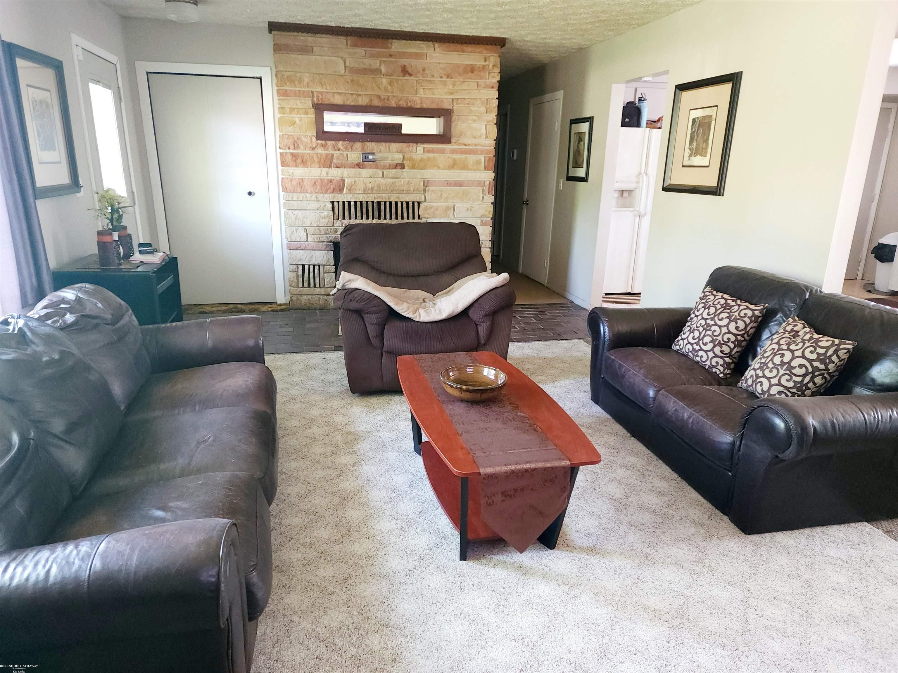 5444 Hearst Road Utica, MI 48317 - Photo 8 of 30 50109854-7.JPG