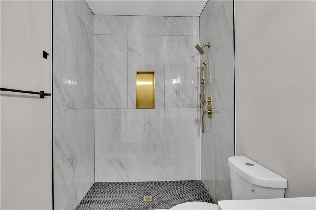 1436 Mercer Avenue Atlanta, GA 30337 - Photo 25 of 39