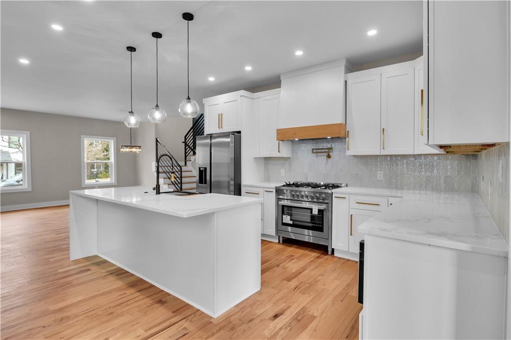 1436 Mercer Avenue Atlanta, GA 30337 - Photo 6 of 39
