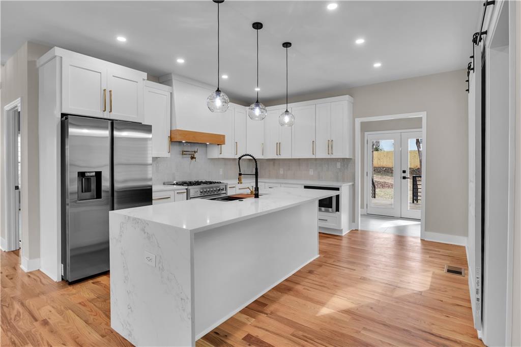 1436 Mercer Avenue Atlanta, GA 30337 - Photo 7 of 39