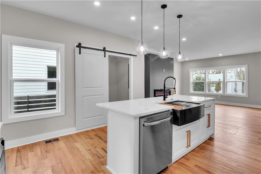 1436 Mercer Avenue Atlanta, GA 30337 - Photo 9 of 39