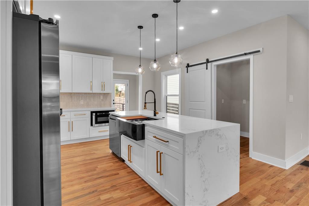 1436 Mercer Avenue Atlanta, GA 30337 - Photo 10 of 39
