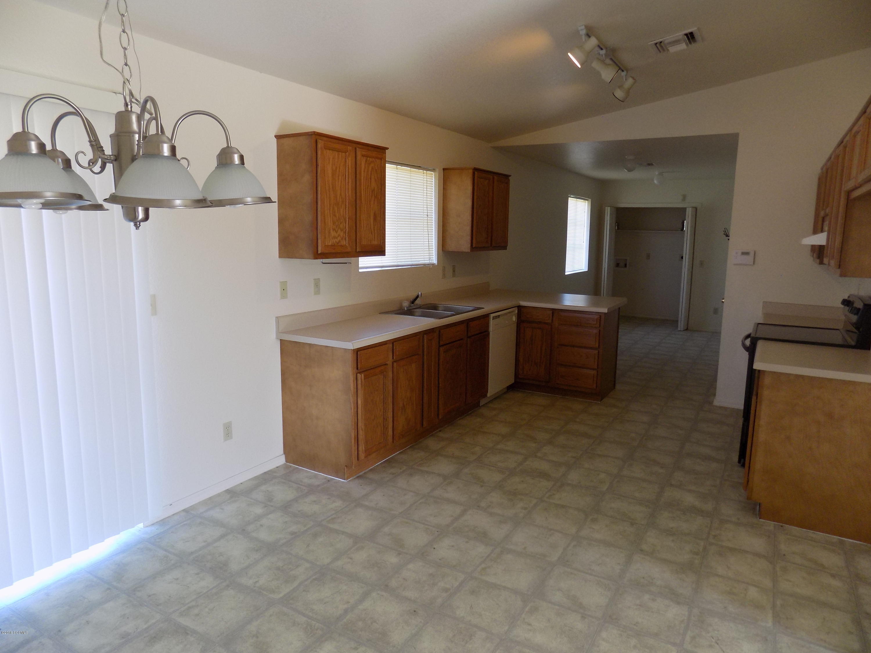 1104 Via Jacaranda Rio Rico, AZ 85648 - Photo 7 of 21