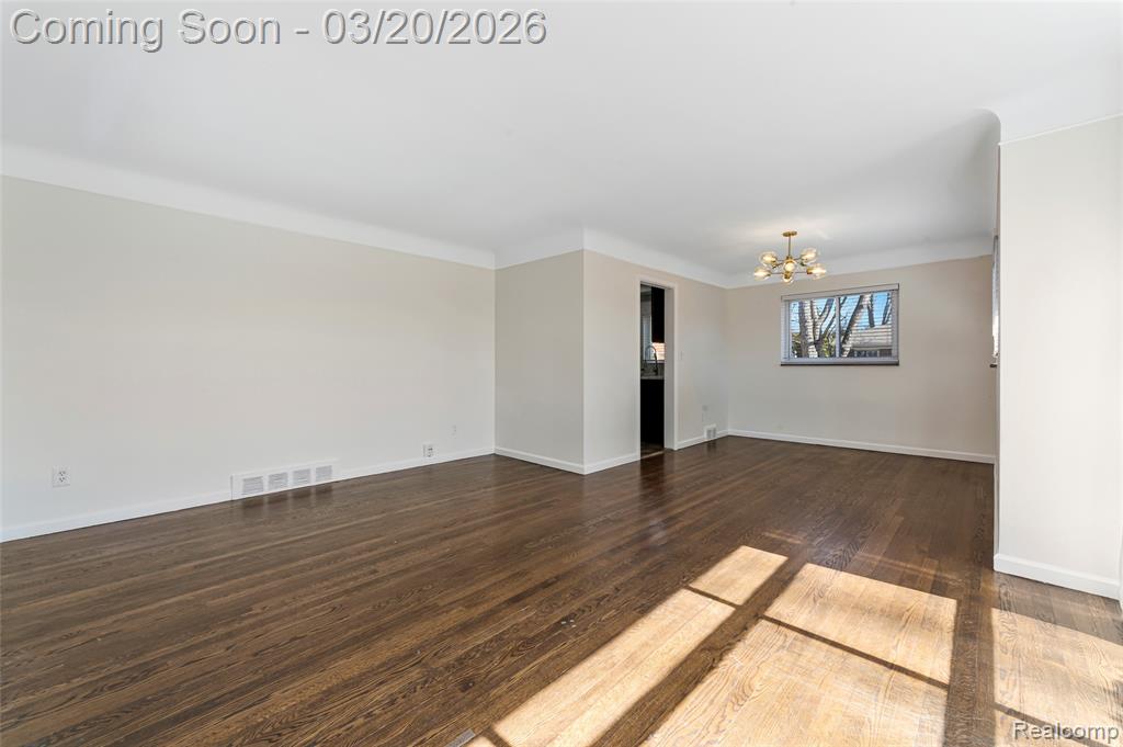 17220 West 13 Mile Road Beverly Hills, MI 48025 - Photo 8 of 35