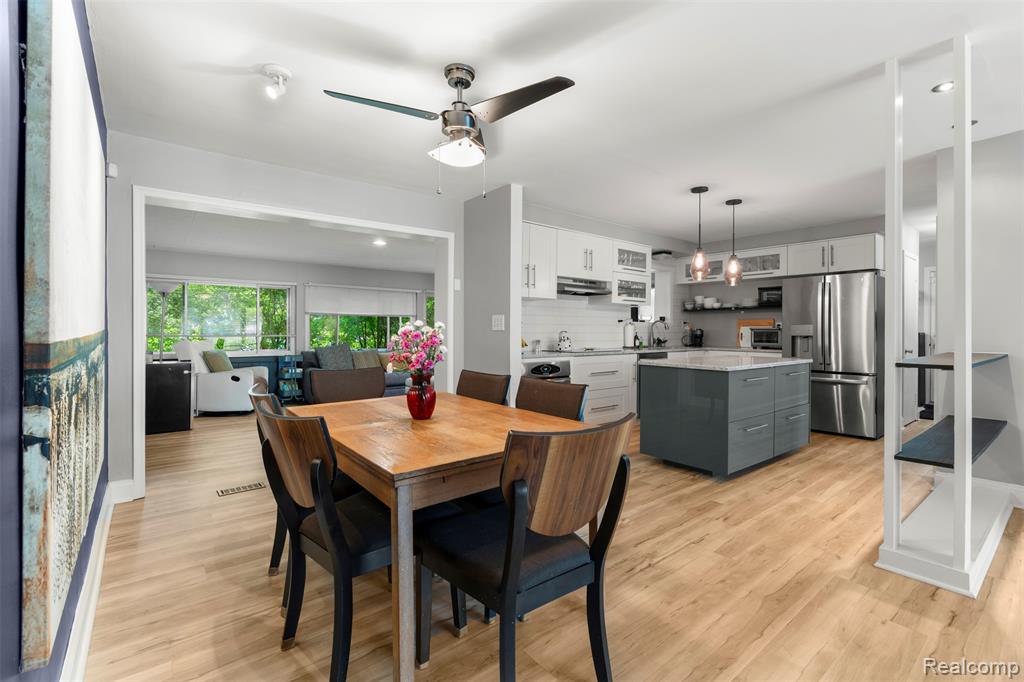 28317 New Castle Road Farmington Hills, MI 48331 - Photo 8 of 23