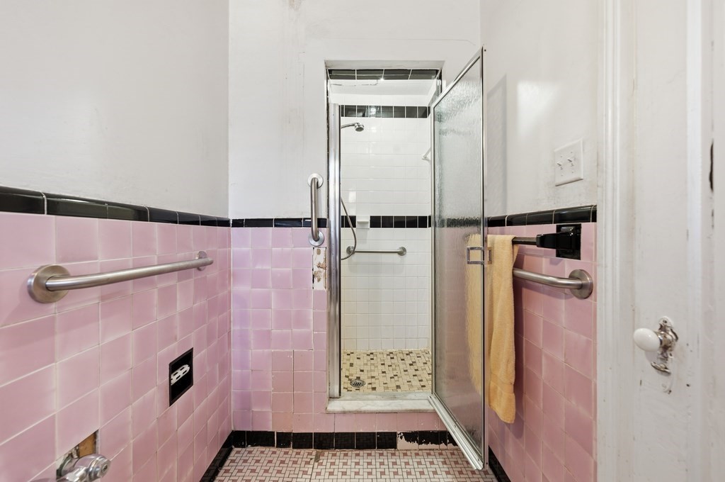 315 Tappan Street, Unit 4 Brookline, MA 02445 - Photo 20 of 26