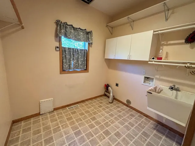 $349,900 | 322 Oriole Avenue North, Thief River Falls, MN 56701