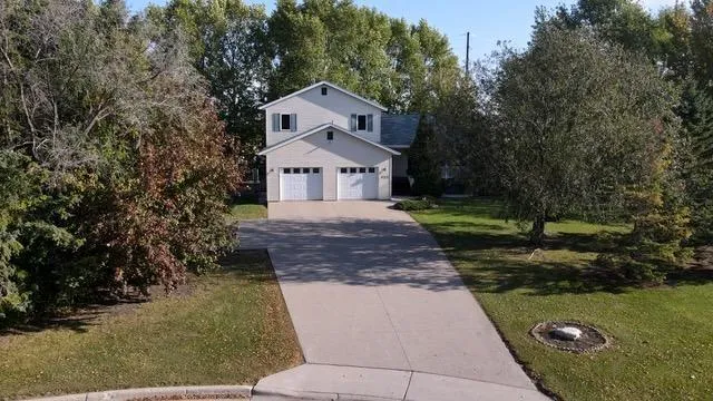 $349,900 | 322 Oriole Avenue North, Thief River Falls, MN 56701