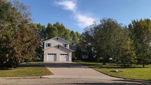 $349,900 | 322 Oriole Avenue North, Thief River Falls, MN 56701