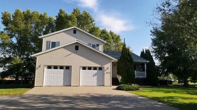$349,900 | 322 Oriole Avenue North, Thief River Falls, MN 56701